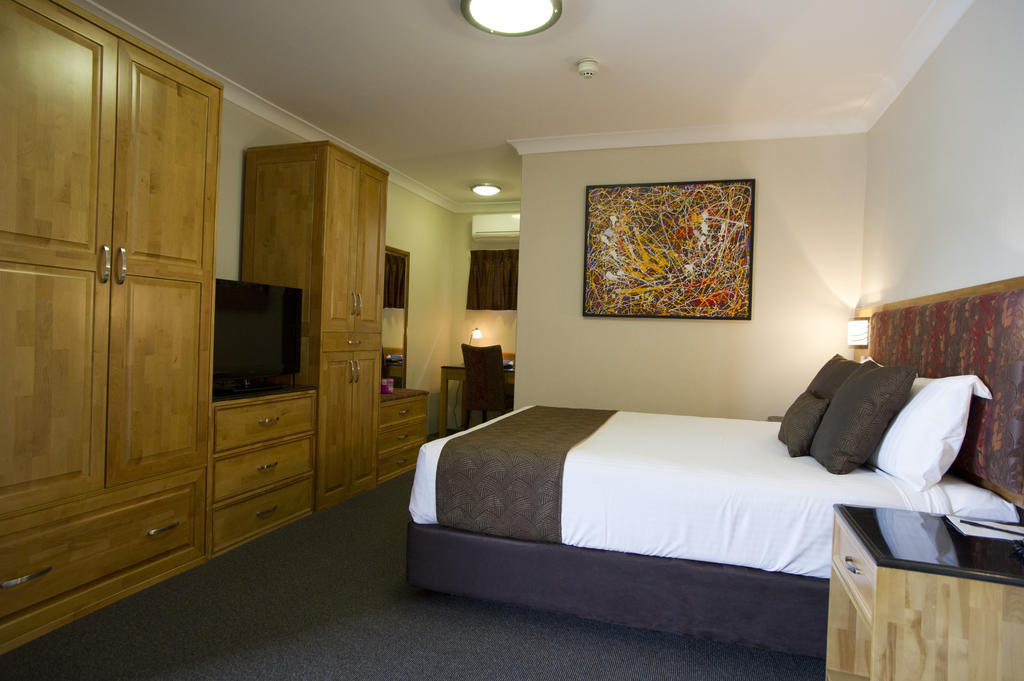 Noah'S Mid City Motor Inn Muswellbrook Szoba fotó